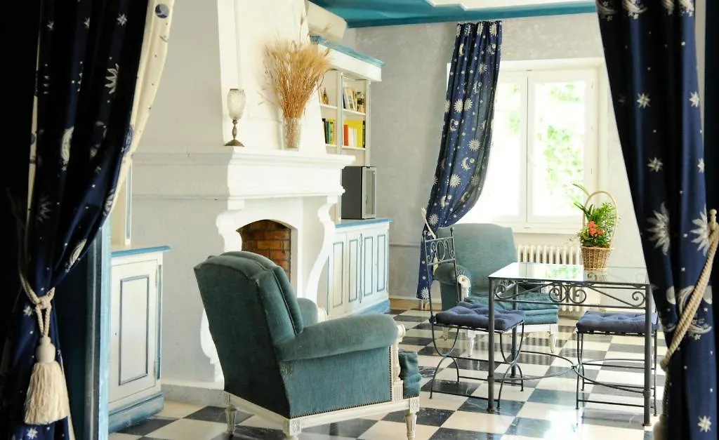 Auberge Bourrelly Cabries 3*,  France