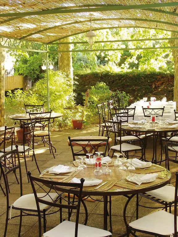 Auberge Bourrelly Cabries France