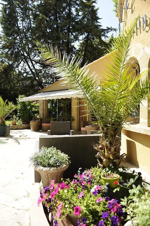 Auberge Bourrelly Cabries Hotel