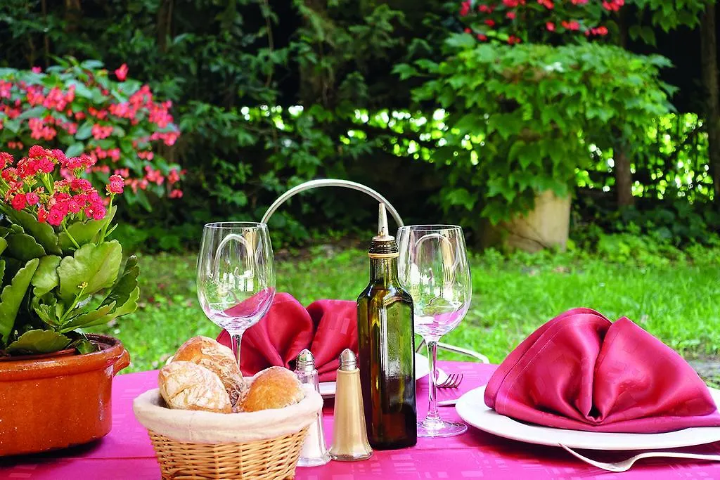 Auberge Bourrelly contacts